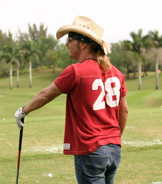 Illustration for article titled 20 Years Of Bret Michaels' Hair